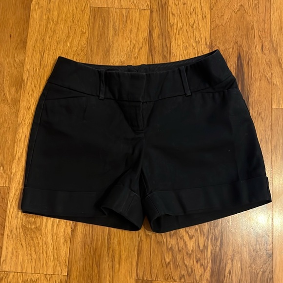 The Limited drew fit shorts‎ - Picture 1 of 9